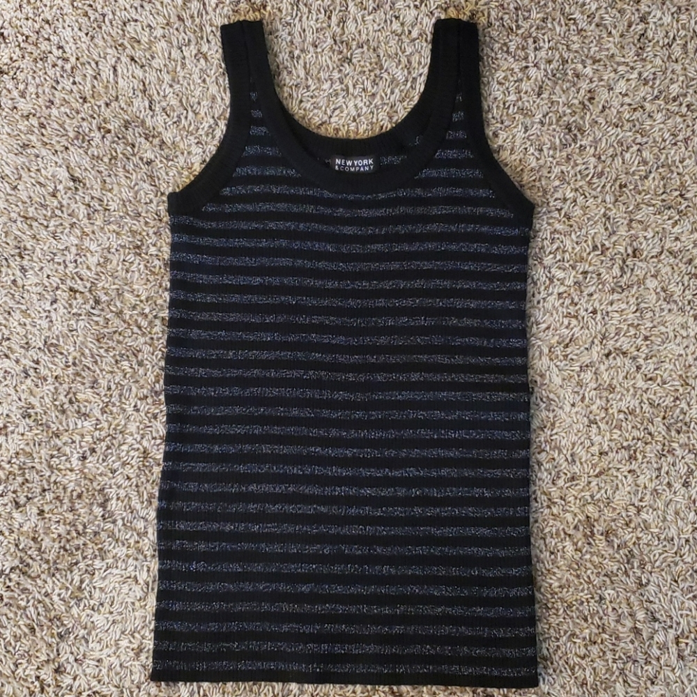 Tank Top-Medium - Picture 2 of 6